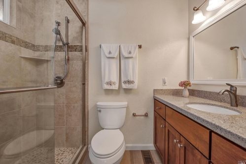 1505 Dudley Pl, Santa Rosa CA  95401-4525 exterior