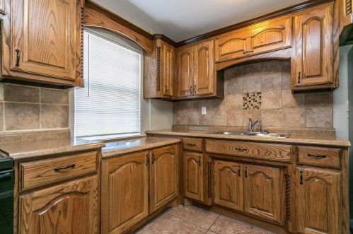 1104 Sharondale St, Fort Worth TX 76115-4241 exterior