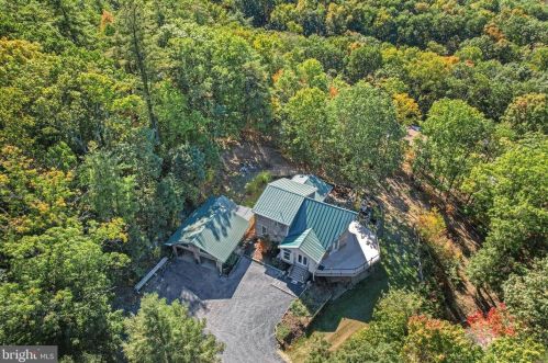 318 Pisgah Rd, Shermansdale, PA 17090-8850
