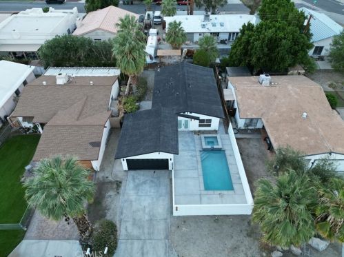 51655 Avenida Diaz, La Quinta CA  92253-3122 exterior
