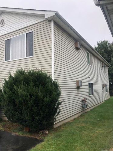 10 Blanchard St, Middletown, NY 10940-3002
