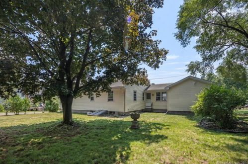 53 Edmund St, Manchester CT  06040-3811 exterior