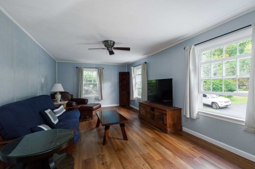 545 Quaker Ln, Hyde Park NY  12538-3011 exterior