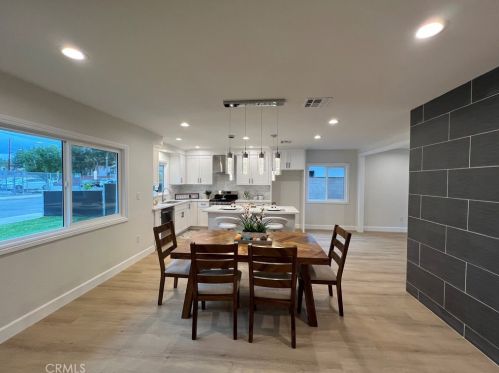 15744 Hartland St, Van Nuys CA  91406-5014 exterior