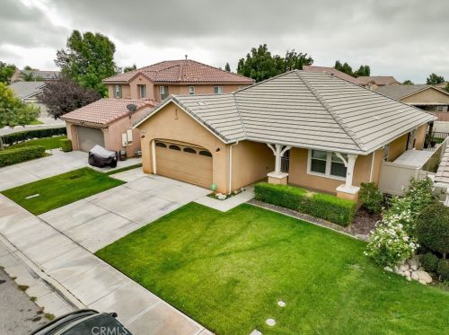 1361 Crown Imperial Ln, Beaumont CA  92223-8487 exterior