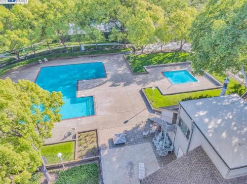 5230 Riverdale Ct, Pleasanton CA  94588-3759 exterior