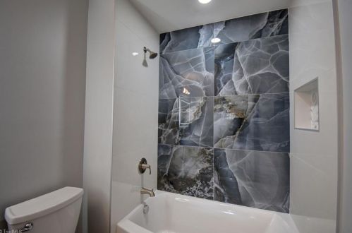 309 Holly Hill Rd, Thomasville NC  27360-5821 exterior