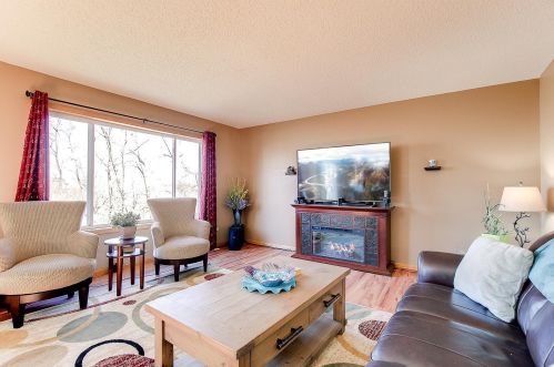 9376 Giffort Ct, Monticello, MN 55362-4544