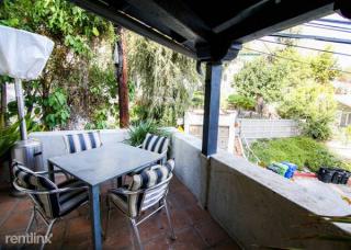 6130 Glen Alder St, Los Angeles CA  90068-2252 exterior