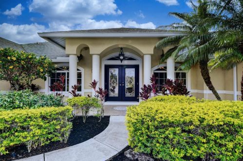 3524 Macon Rd, Fort Pierce, FL 34953-3570