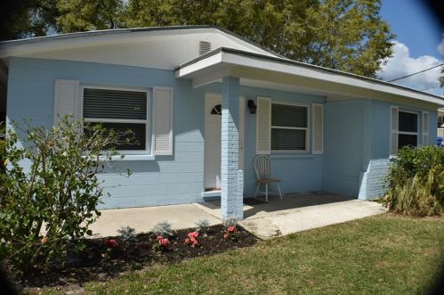 709 Oak St, Ruskin, FL 33570-4164