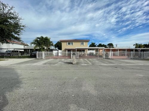 839 19th St, Hialeah, FL 33010-2306