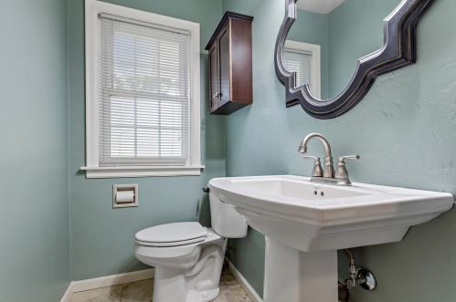 1142 8 Ave, West Bend WI 53090-1802 exterior