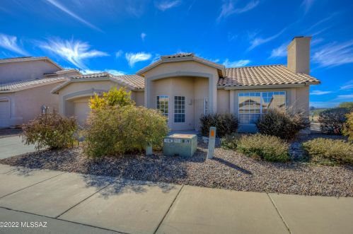 8999 Willeta Dr, Tucson, AZ 85743-5109