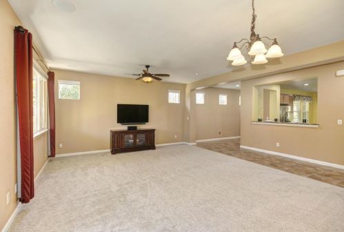 9860 Westminster Way, Elk Grove CA  95757-5124 exterior