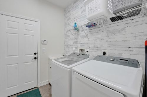 8115 Brigamar Isles Ave, Boynton Beach FL  33473-5015 exterior