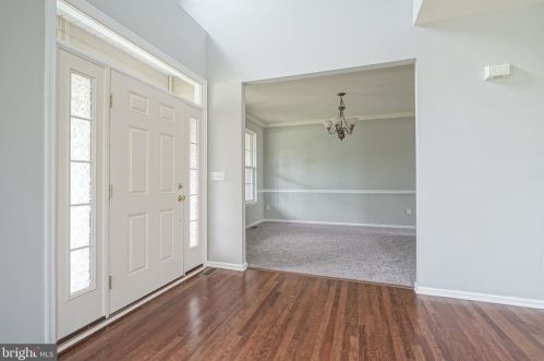 7 Westbury Dr, Berlin Boro NJ  08009-9681 exterior