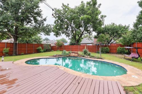 740 Teakwood Dr, Lewisville, TX 75028-7232