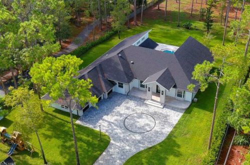 5940 Westport Ln, Naples, FL 34116-5418