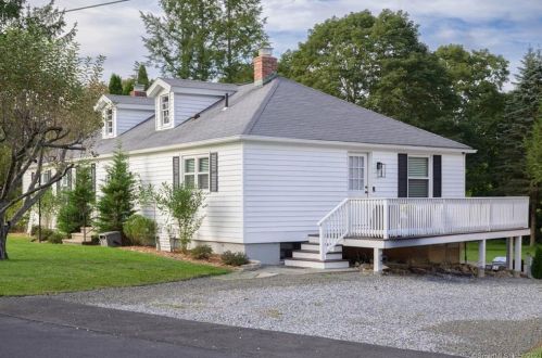 80 Circle Dr, Litchfield CT  06750-1710 exterior