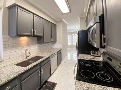 2742 Mansion Pl, Covington KY  41017-4700 exterior