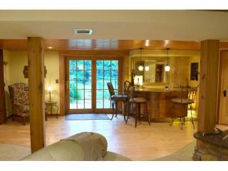 10932 Oxborough Ave, Minneapolis, MN 55437-3036