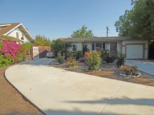 646 4th St, Ontario, CA 91762-1944