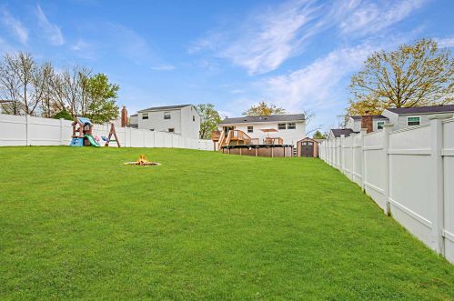 6025 Spicewood Ave, Florence KY  41042-1328 exterior