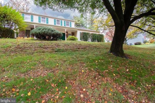 835 Hudson Dr, Yardley, PA 19067-4319