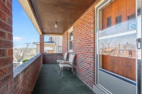 138 Agnew Ave, Pittsburgh, PA 15210-4210