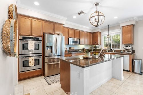 27406 Quincy Ln, Temecula CA  92591-4402 exterior