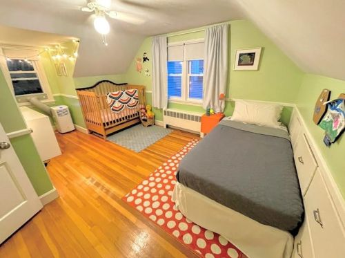 31 Crest Ave, Lincoln RI  02865-3024 exterior