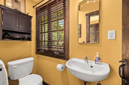 2919 Lake Ave, Altadena CA  91001-1621 exterior