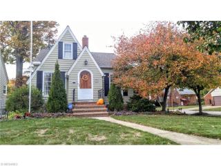 4104 161st St, Cleveland, OH 44135-4352