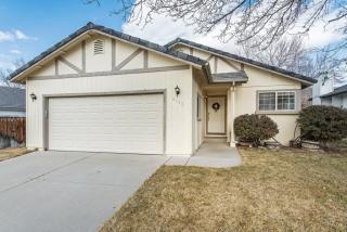 5182 Canyon Run Dr, Sparks, NV 89436-3681
