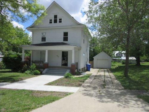 335 Adams St, Clatonia, NE 68328-5019