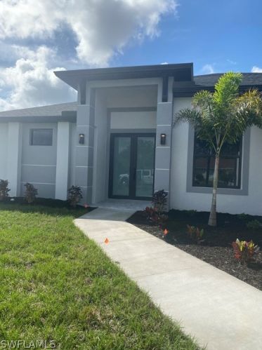 505 4th Ter, Cape Coral, FL 33909-2014