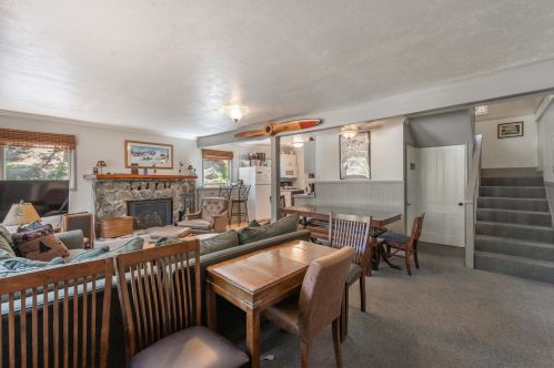 15805 Conifer Dr, Truckee CA exterior