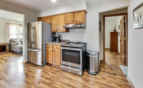 25206 Kickapoo Dr, Kansasville WI  53139-9708 exterior
