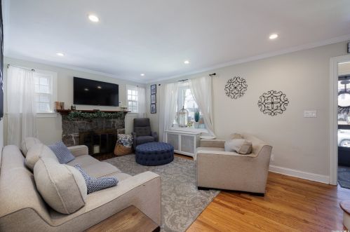 47 Alexine Ave, East Rockaway NY  11518-1515 exterior