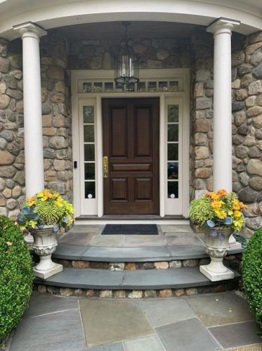 1629 Ponus Rdg, New Canaan, CT 06840-3452