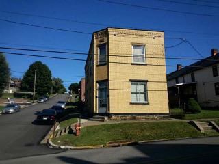 600 Lowry Ave, Jeannette, PA 15644-2468