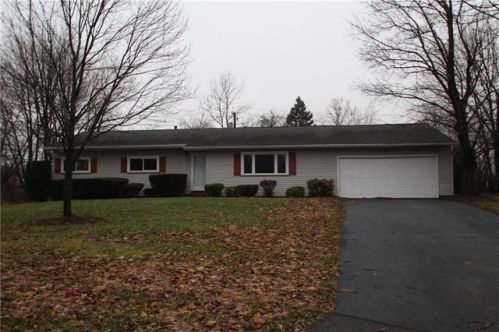 45 Ravens Rd, Henrietta, NY 14467-9227