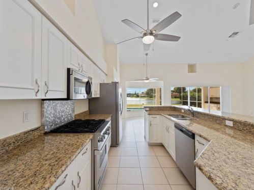 917 Belville Blvd, Naples FL  34104-6566 exterior