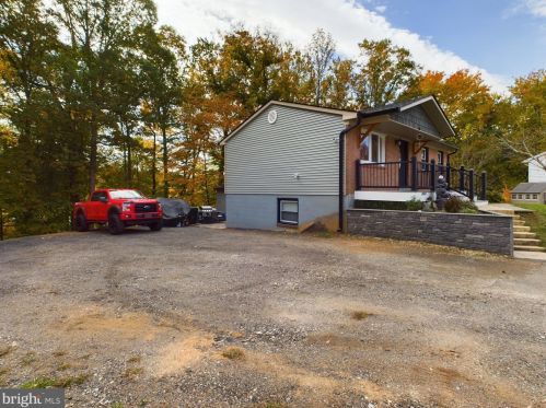 4801 Kempair Dr, Woodbridge VA  22193-4632 exterior