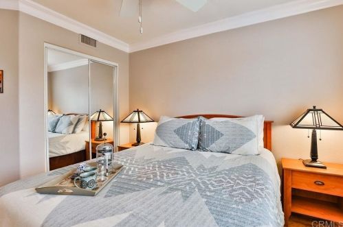 1456 Sapphire Dr, Carlsbad CA 92011-1200 exterior