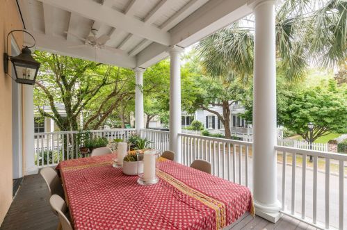 75 Sowell St, Mount Pleasant SC  29464-2660 exterior