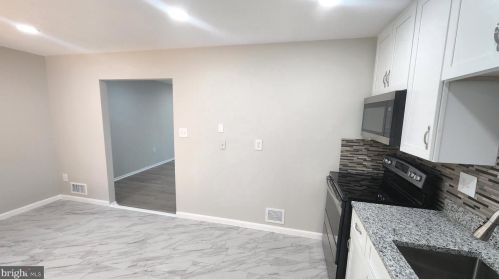 12912 Kingswell Dr, Woodbridge VA  22193-5036 exterior