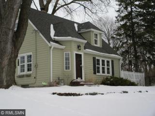 1101 County Road B, Saint Paul, MN 55109-2517