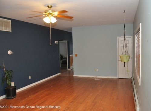 58 Providence Ave, West Paterson, NJ 07424-2883
